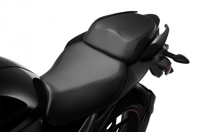 Suzuki-Gixxer-150-abs-7