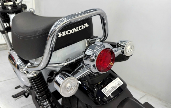 Honda-DAX-7
