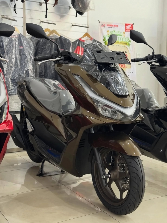 Honda-PCX-160-2026-13