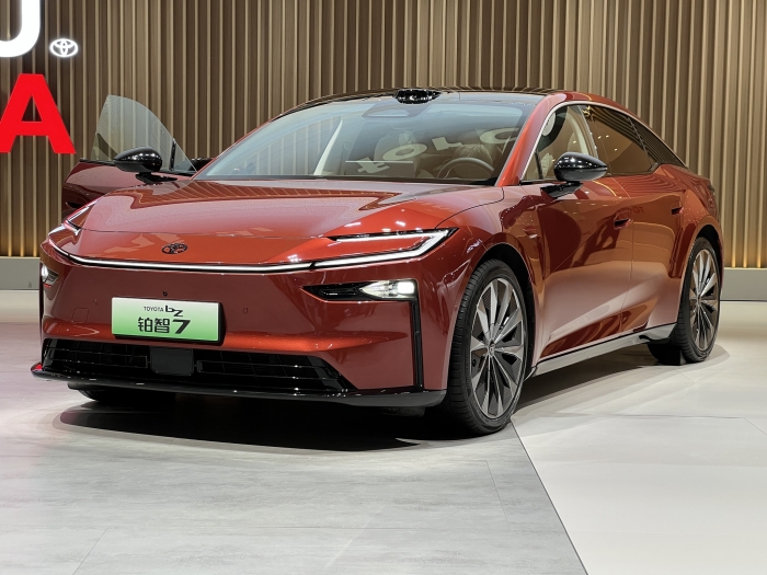 toyota-bz7