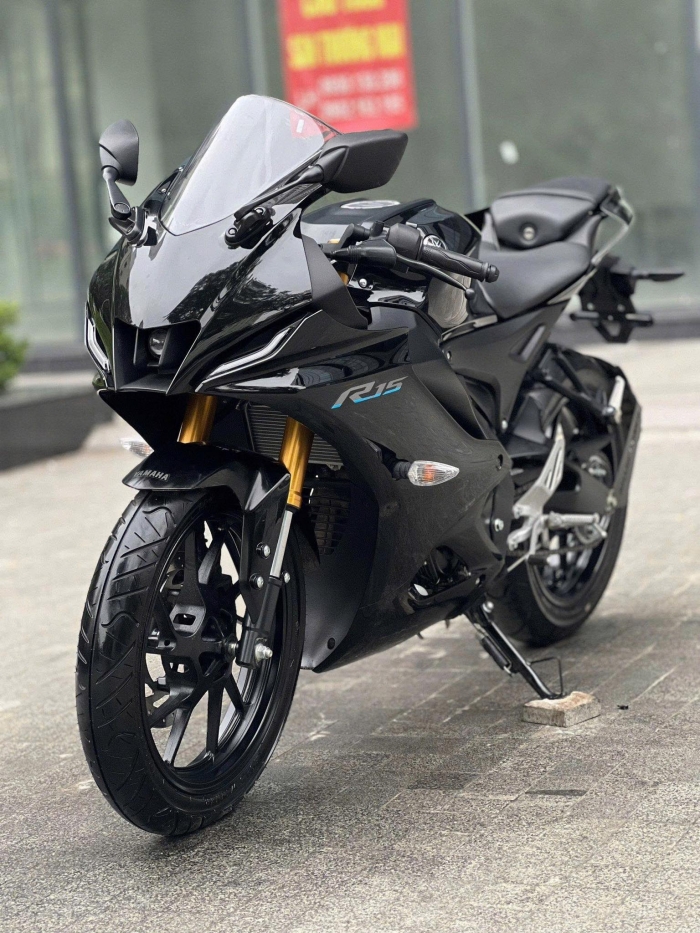 yamaha-r15-8