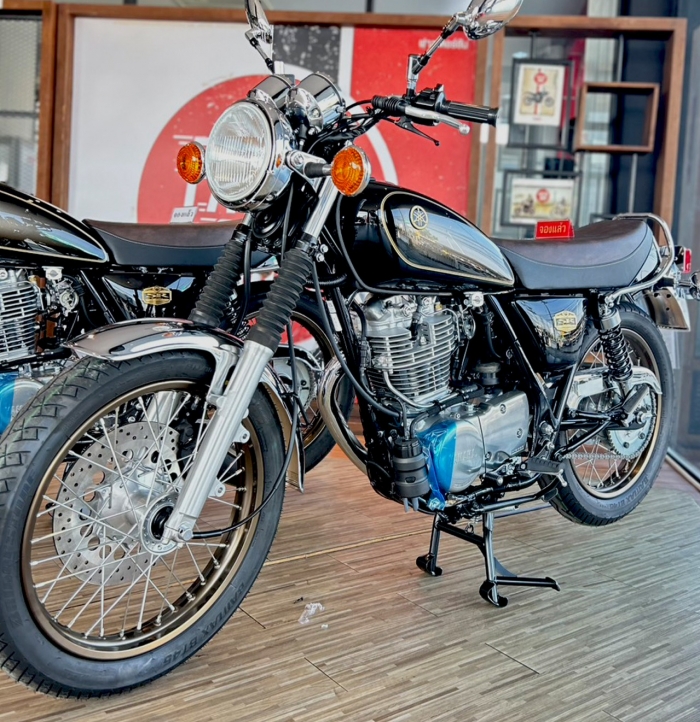 Yamaha-SR400-final-edition-1
