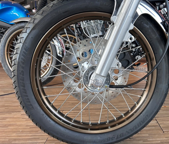 Yamaha-SR400-final-edition-2