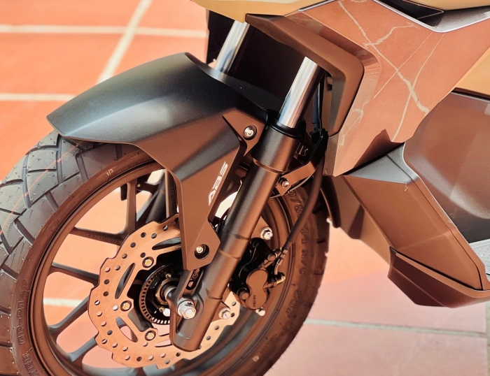 HONDA-ADV-160-5