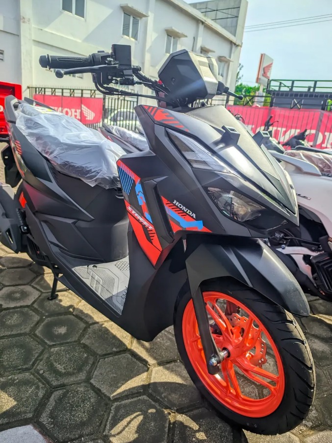 honda-vario-street