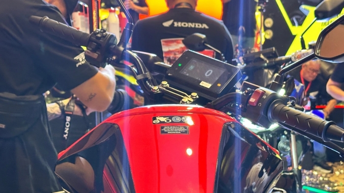 honda-cb125-hornet-11