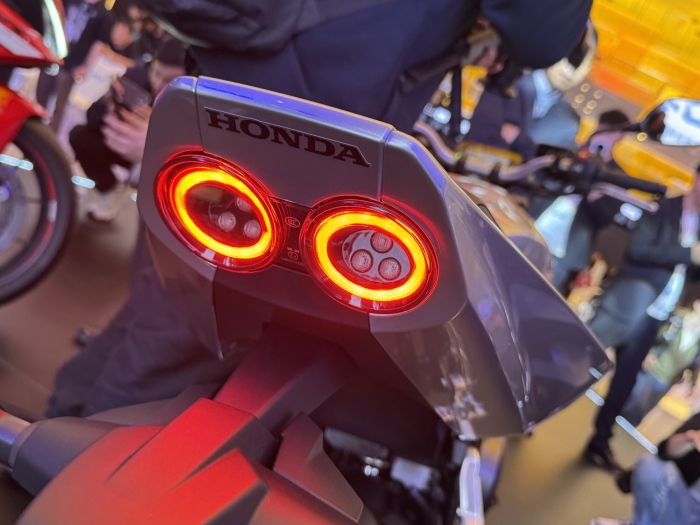 Honda-CB500SF-19