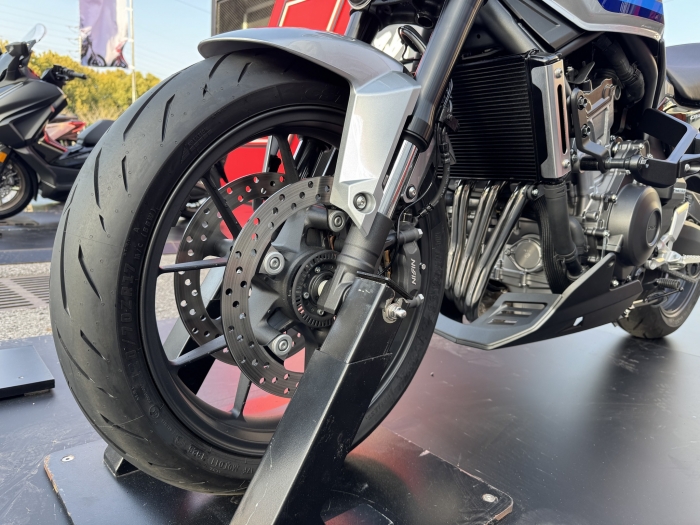 Honda-CB500SF-7