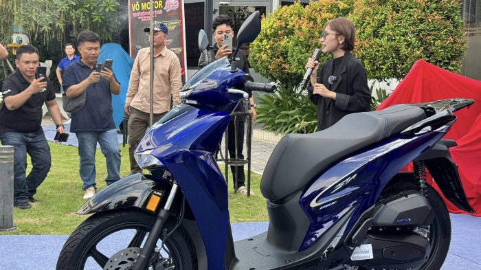 Honda-SH150i-Vetro-Blue-1