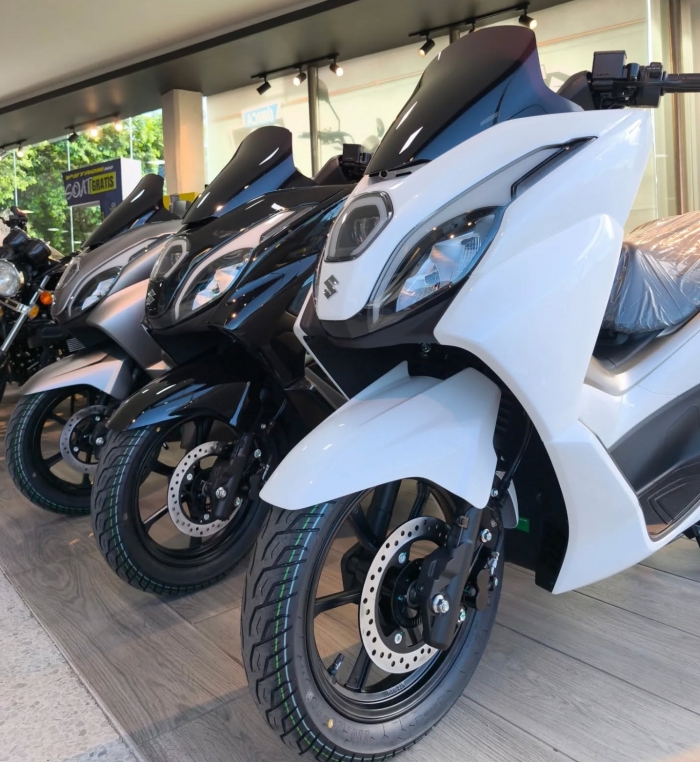 Suzuki-Burgman-8