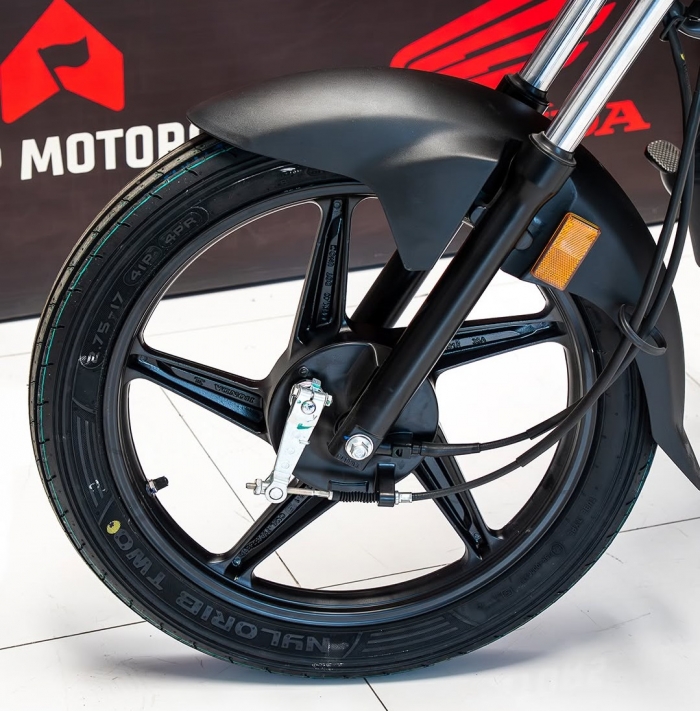 honda-cb100-3