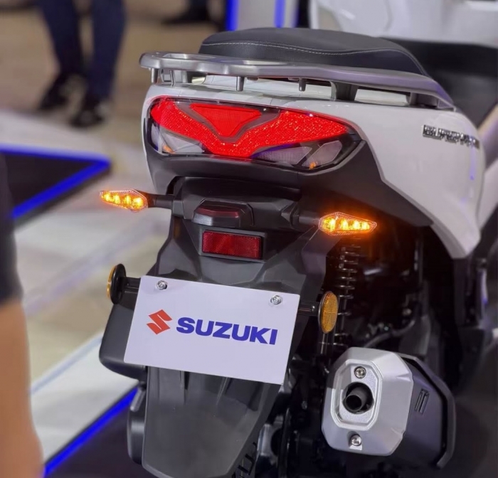 Suzuki-Burgman-15-5