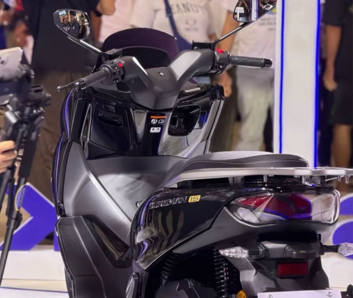Suzuki-Burgman-15-6