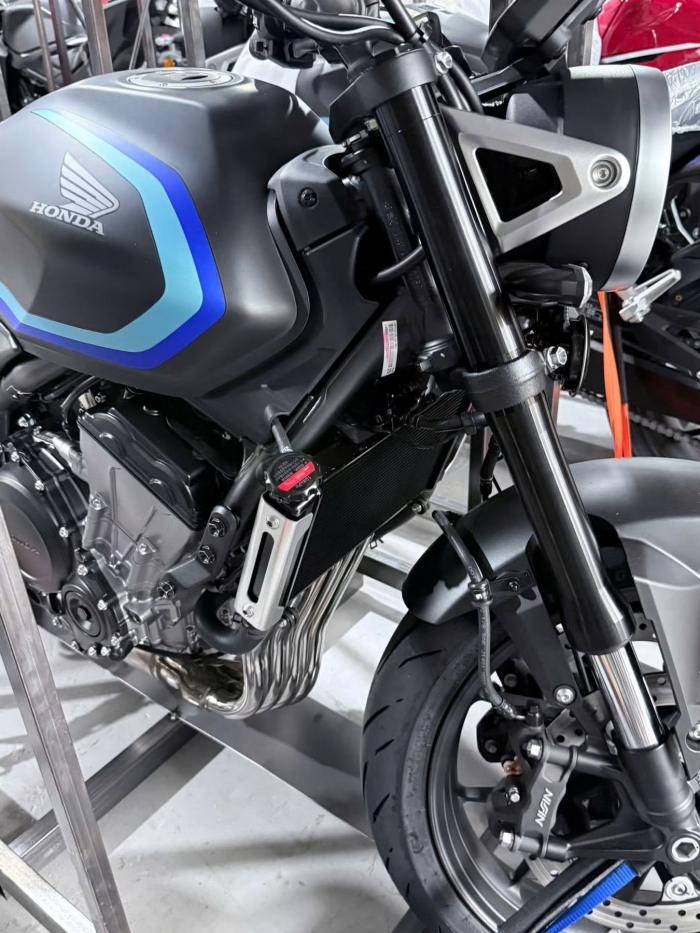 honda-cb500sf-2
