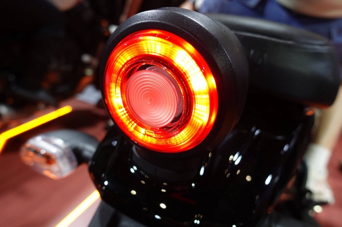 Yamaha-XSR-155-4