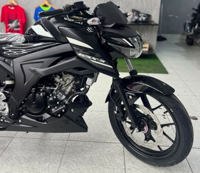 Suzuki-GSX-S150-1