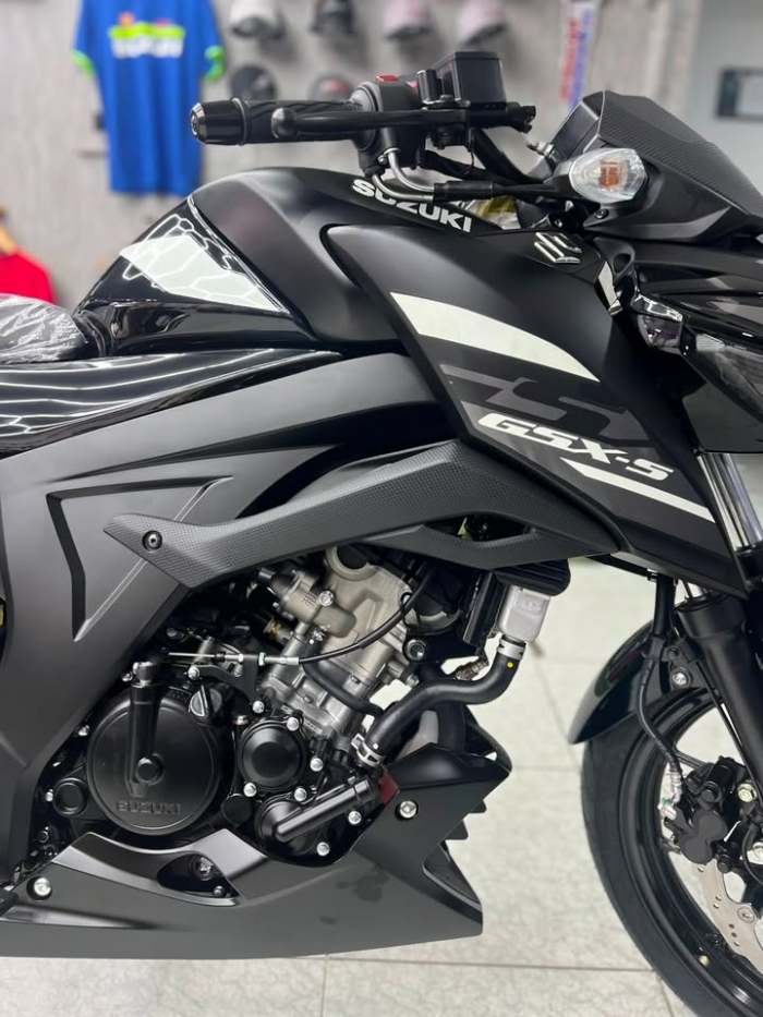 Suzuki-GSX-S150-4