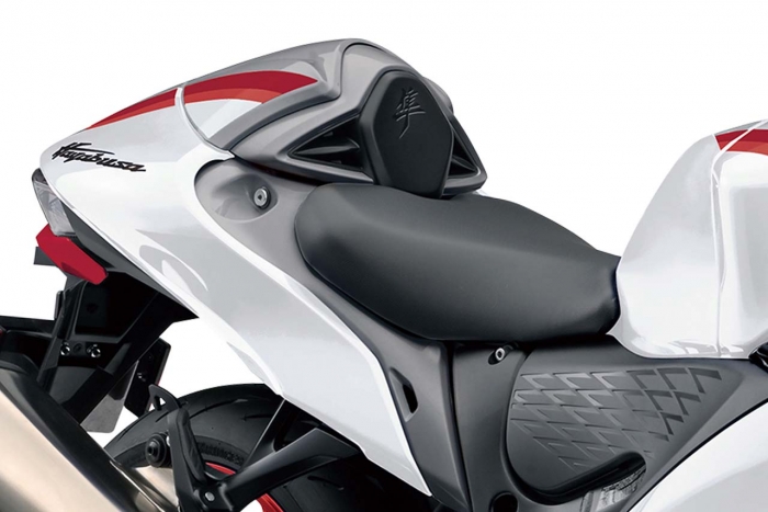 suzuki-hayabusa-2