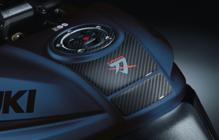 suzuki_katana_akrapovic_2