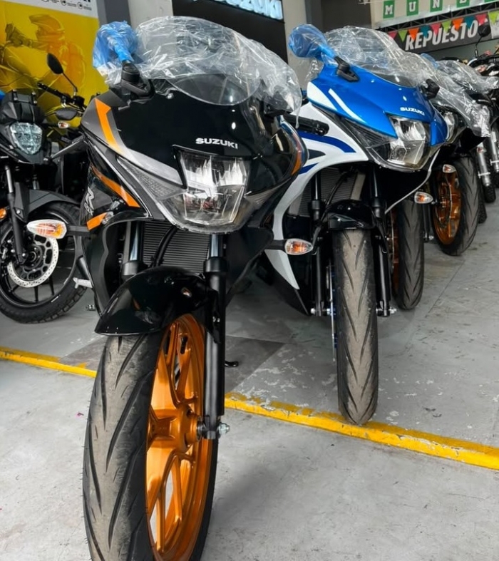Suzuki-GSX-R150-1