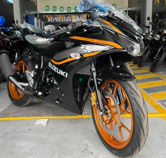 Suzuki-GSX-R150-5