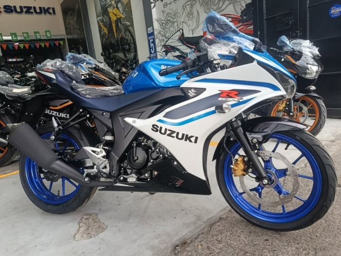 Suzuki-GSX-R150-7