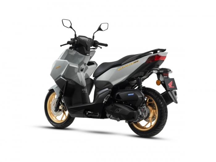 Honda-Vario-160-9