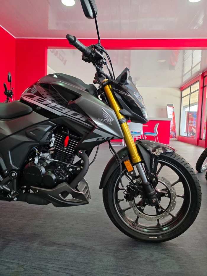Honda-CB190R-5