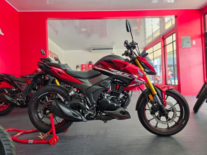 Honda-CB190R-7