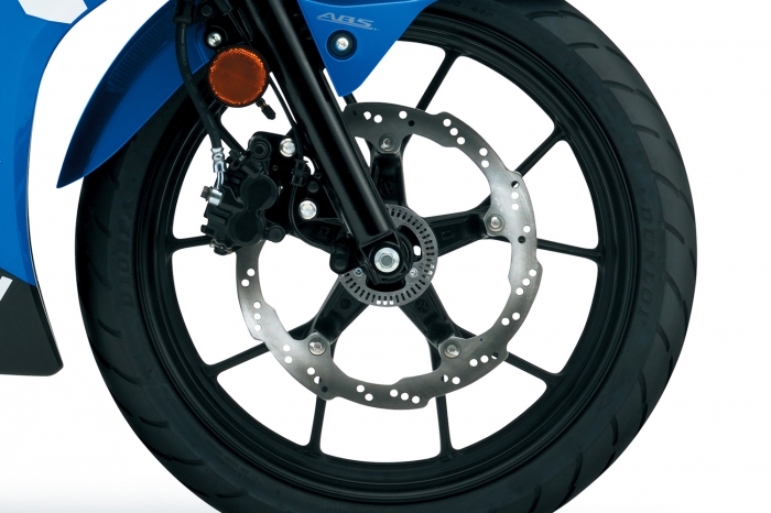 Suzuki-GSX-R150-8