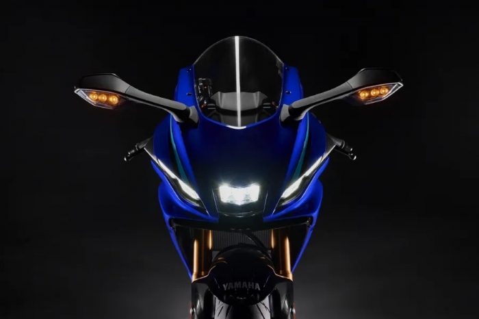 Yamaha-R7-1