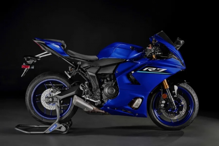 Yamaha-R7-4
