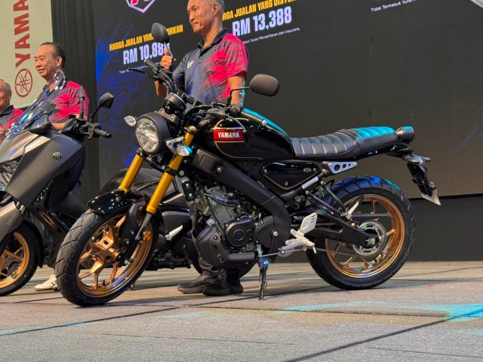 Yamaha-XSR155-1