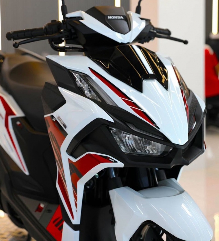 HONDA-CLICK-160-2
