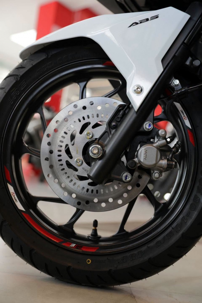 HONDA-CLICK-160-4
