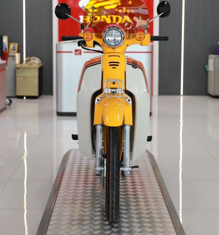 Honda-Super-Cub-110-11