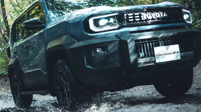 Toyota-Land-Cruiser-FJ-6