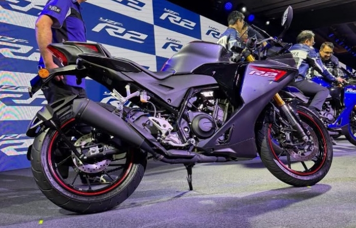 Yamaha-R2-13