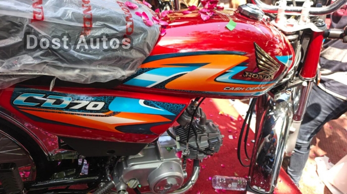 HONDA-CD70-3