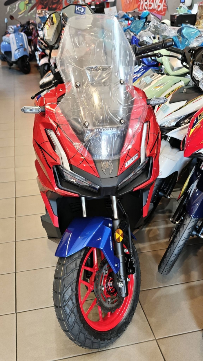 Honda-ADV160-4