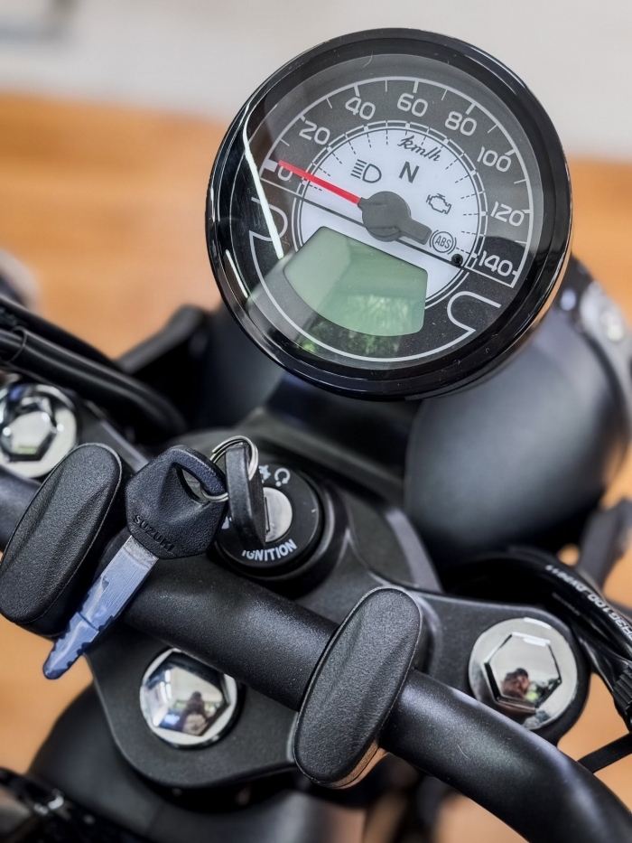Suzuki-GN160-4
