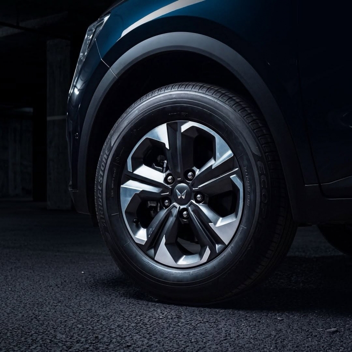 suv-7-cho-9