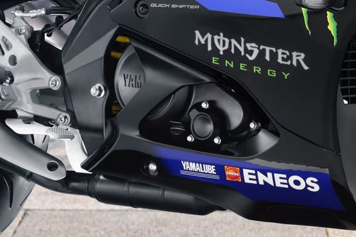 Yamaha-R15-V4