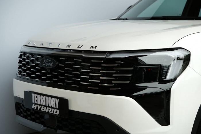 ford-territory-hybrid-platinum-1