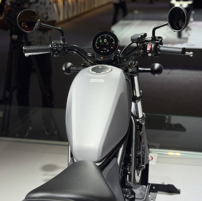 Honda-Rebel-300-4