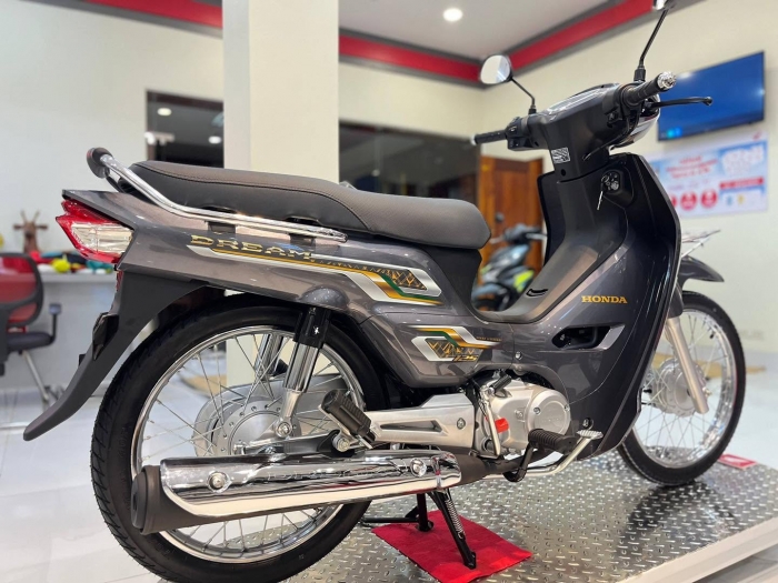 honda-dream-125-4