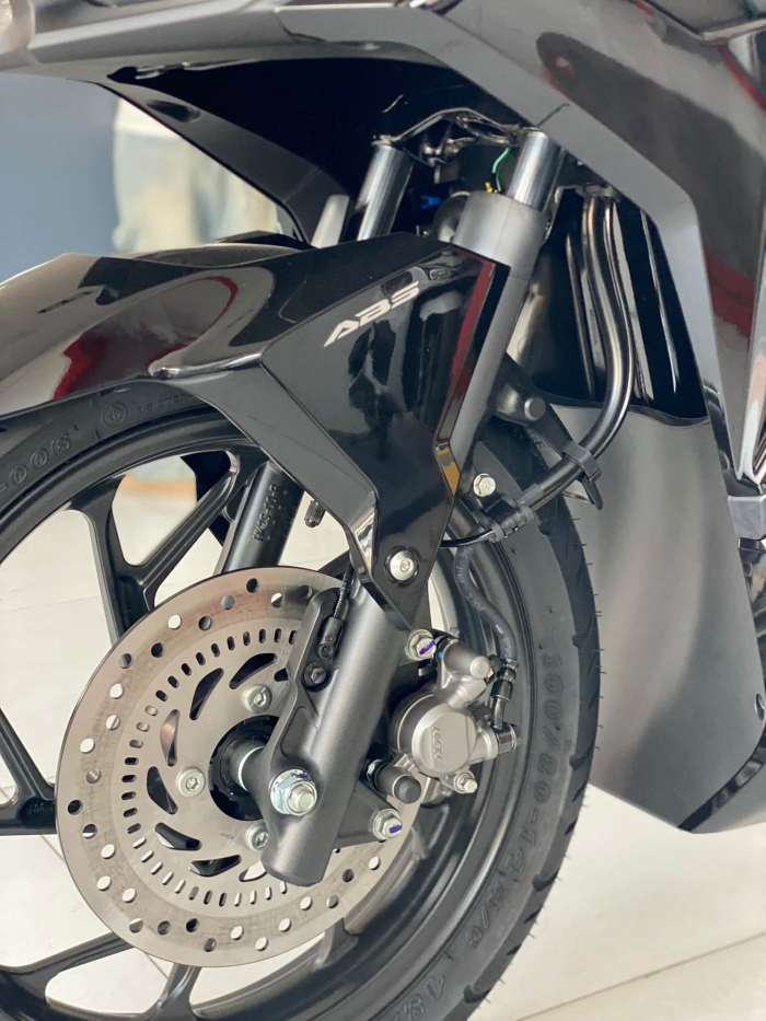 HONDA-CLICK-160-2