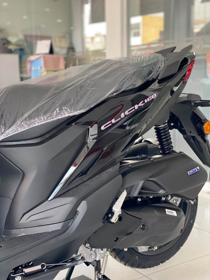 HONDA-CLICK-160-5