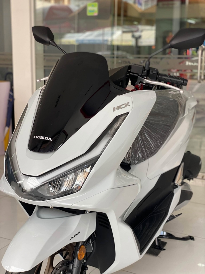 Honda-PCX-160-8