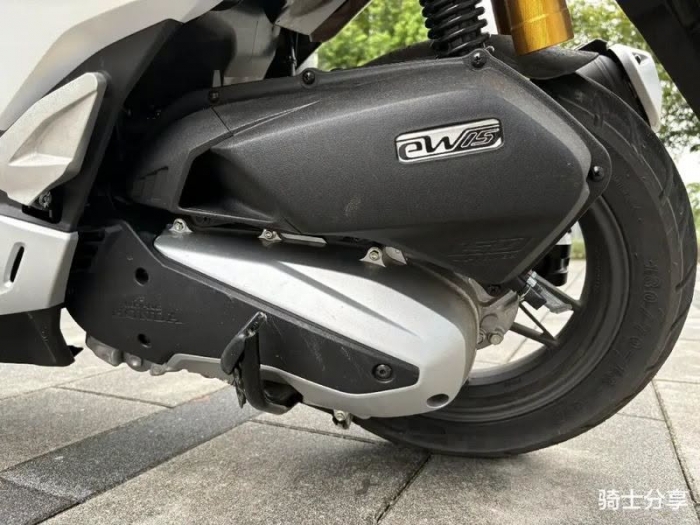 Honda-NWZ150-8